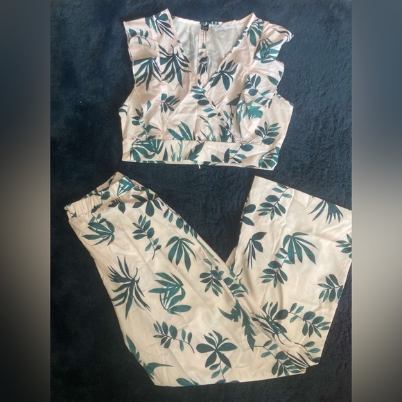 Shein Pinup Tiki 2 Piece Set XL - Picture 2 of 3